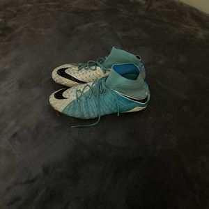 Blue/White Hypervenom